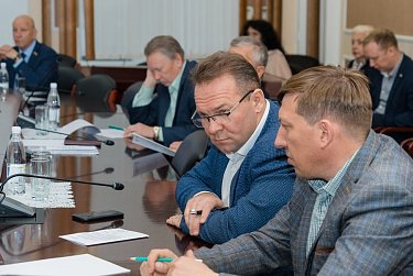 27 ноября депутаты рассмотрят проект областного бюджета-2025-2027